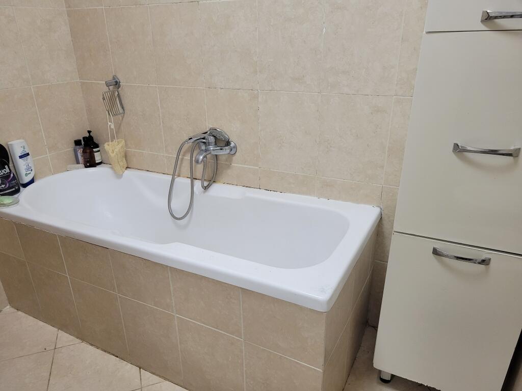 Apartament 2+1+2 me qera Rruga e Kosovareve