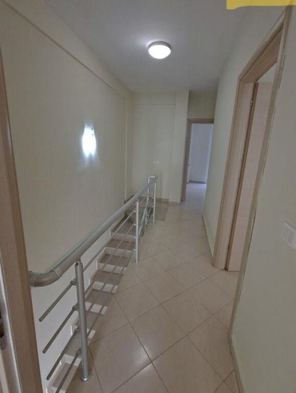 Shitet, Apartament 3+1+2 me Verandë – Rezidenca Kodra e Diellit