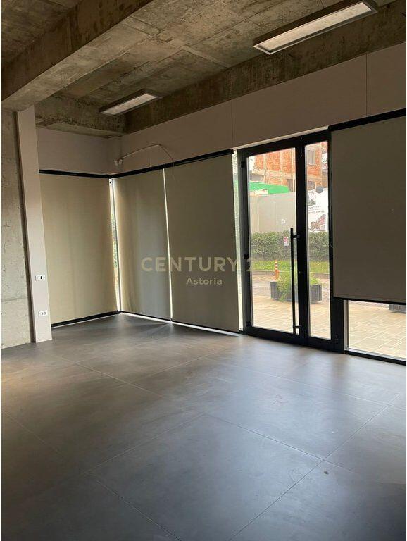 Commercial space for sale – open space 414,000 €