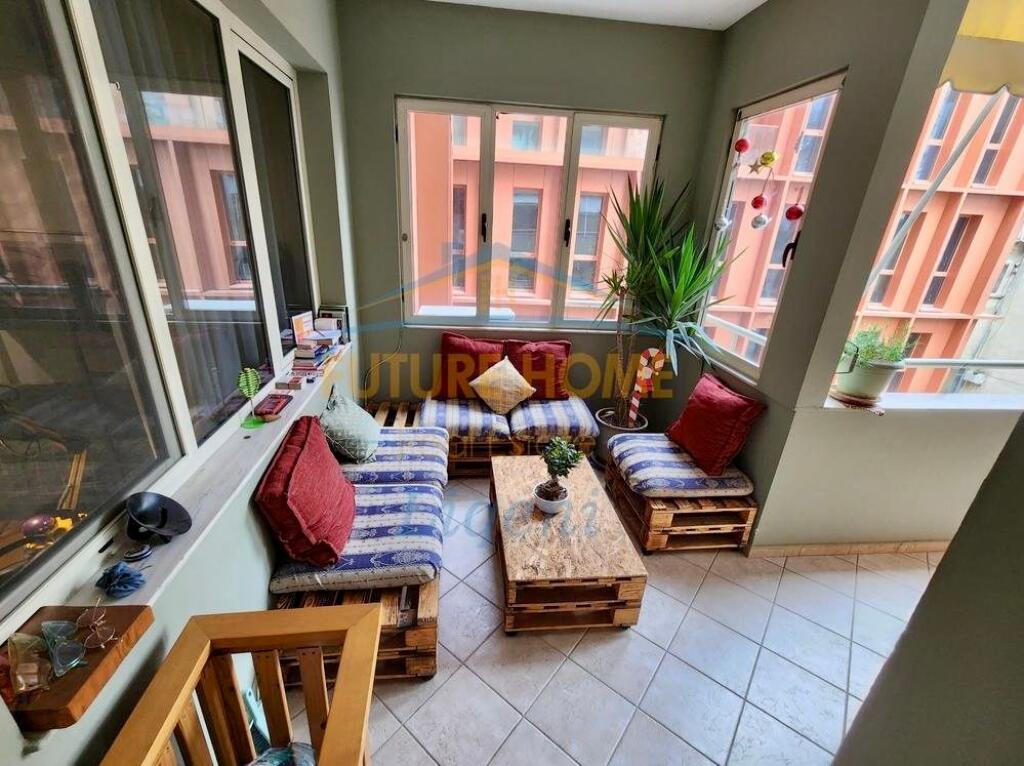 Shitje, Apartament 2+1+Verandë, Blloku, Sami Frashëri, Tiranë.