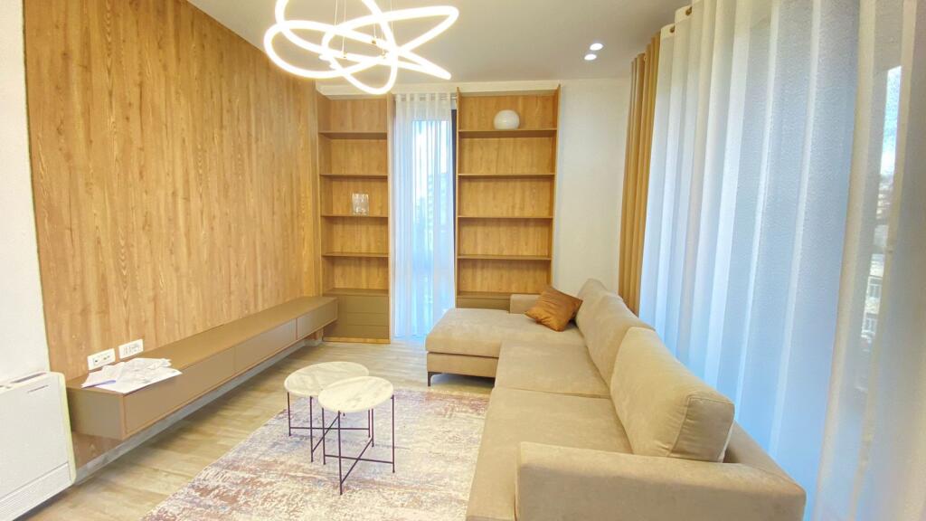 Apartament 2+1 me qira tek Rruga e Elbasanit!