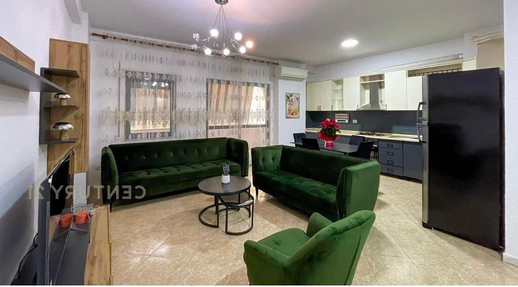 Apartament me qira  2+1+2, Komuna e Parisit