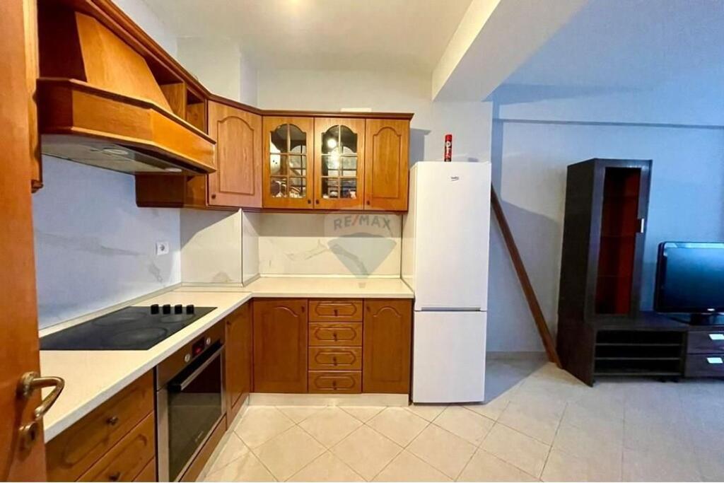 Apartment 2+1 at Komuna e Parisit