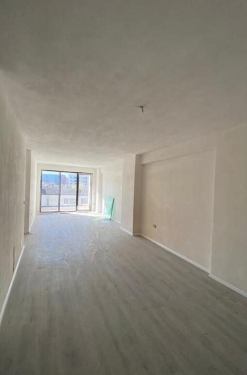 Shitet Apartamenti 2+1 Ish Fusha e Aviacionit