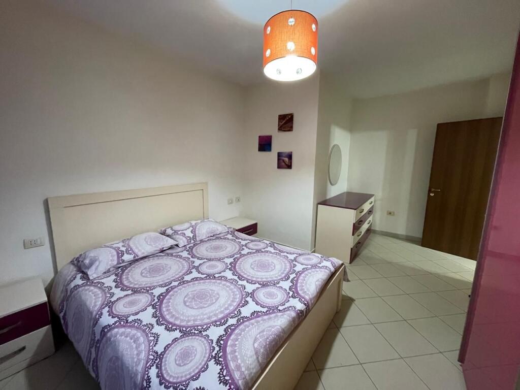 Apartament 1+1 modern me qira në Bulevardin e Ri