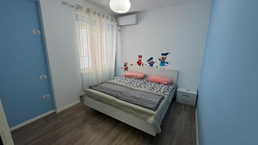 Qera, Penthouse 2+1+verande, Fresk!
