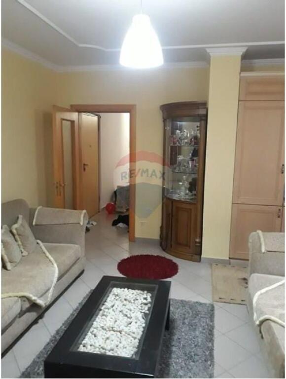 Apartament 2+1+2 per qira Komuna e Parisit