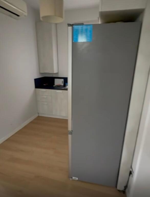 Jepet Me Qera Apartament 1+1+1 Ballkon