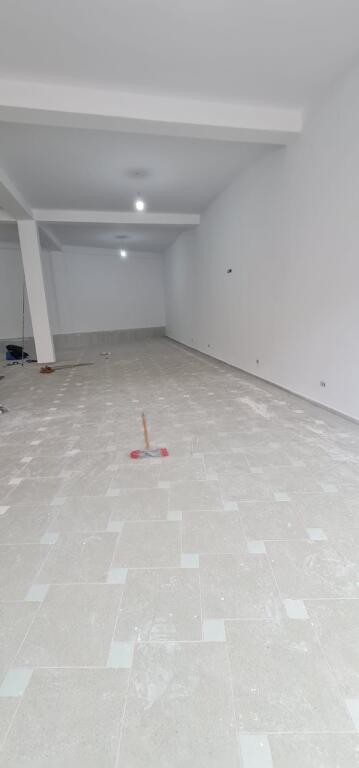 Ambient me qera Univers City