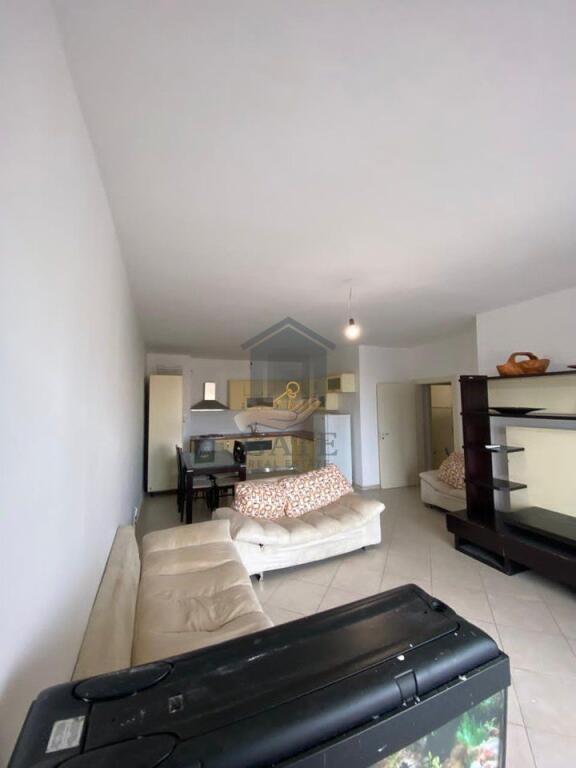 Apartament 1+1 me qira – Zona Stacioni i Trenit.