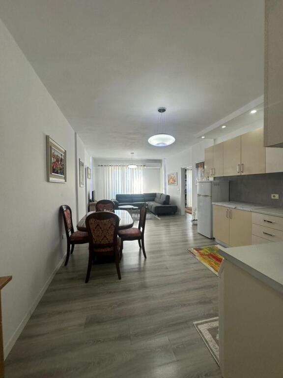 Apartament 2+1+2( poste parkimi) Astir!