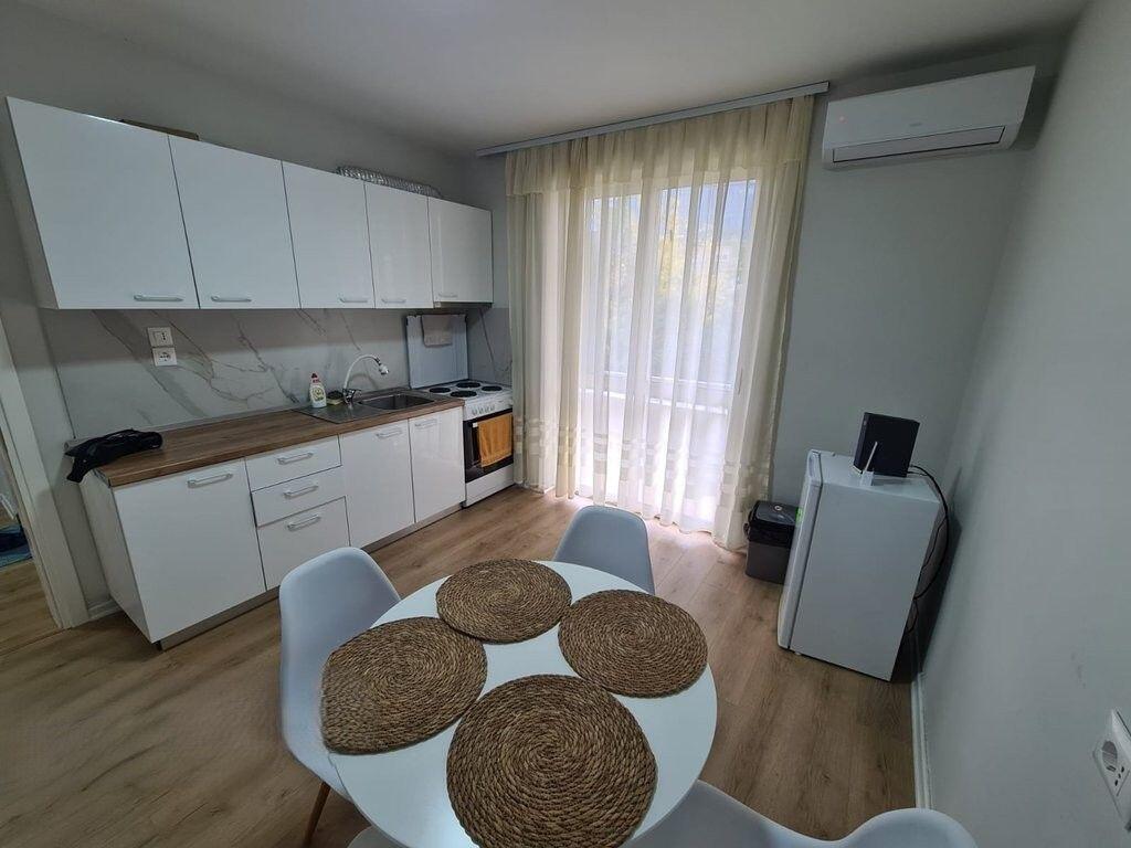 APARTAMENT 1+1 TEK RRUGA E KAVAJES! 800 € /Muaj