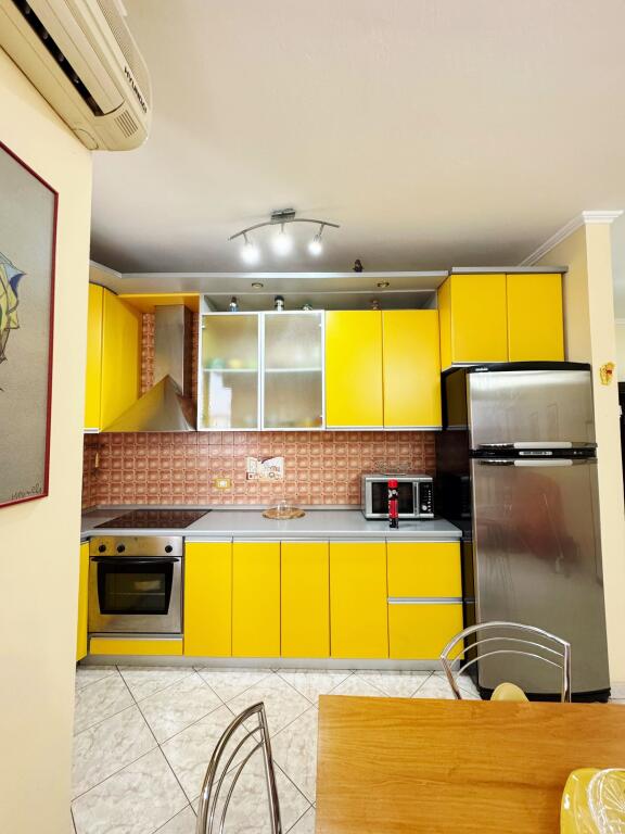 Apartament per Qira 1+1 prane Bar Zero Rruga e Portit