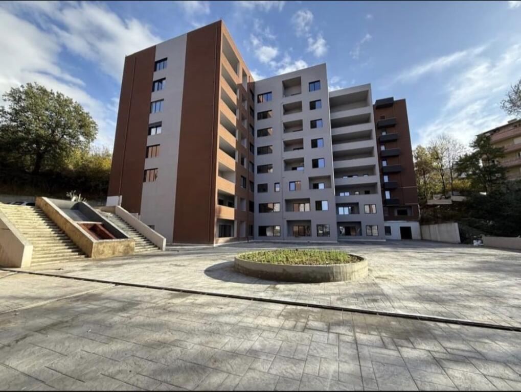 Shitet Apartament 2+1 Rr. Elbasanit 168.000 euro