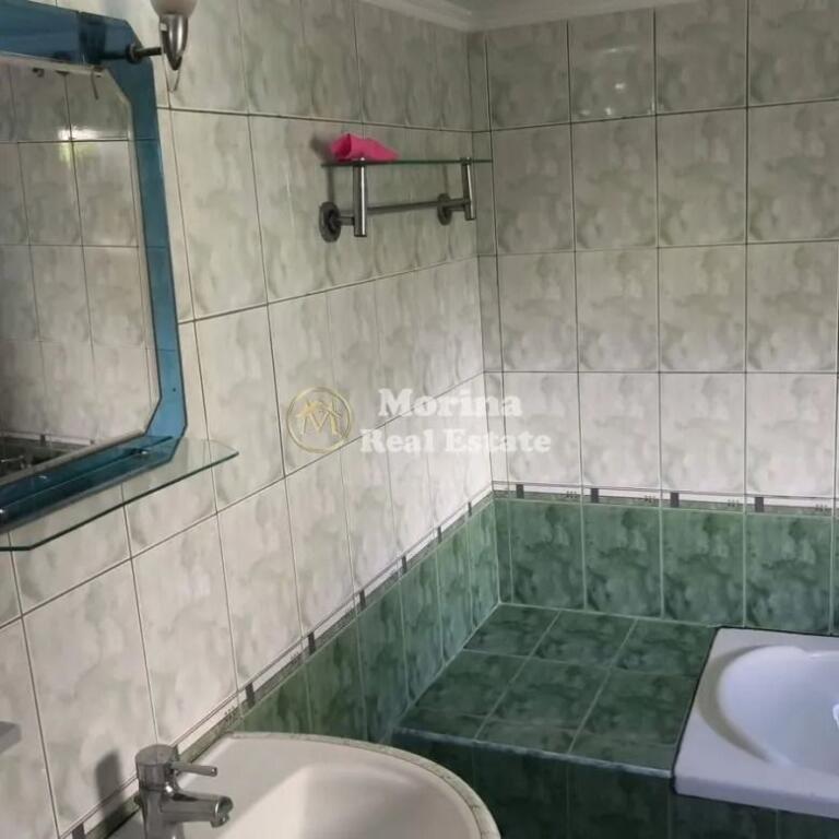 Qera, Hyrje 2+1, Selite , 300 Euro/Muaj