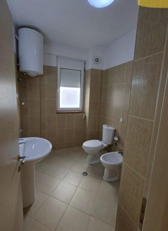 Shitet, Apartament 3+1+2 me Verandë – Rezidenca Kodra e Diellit