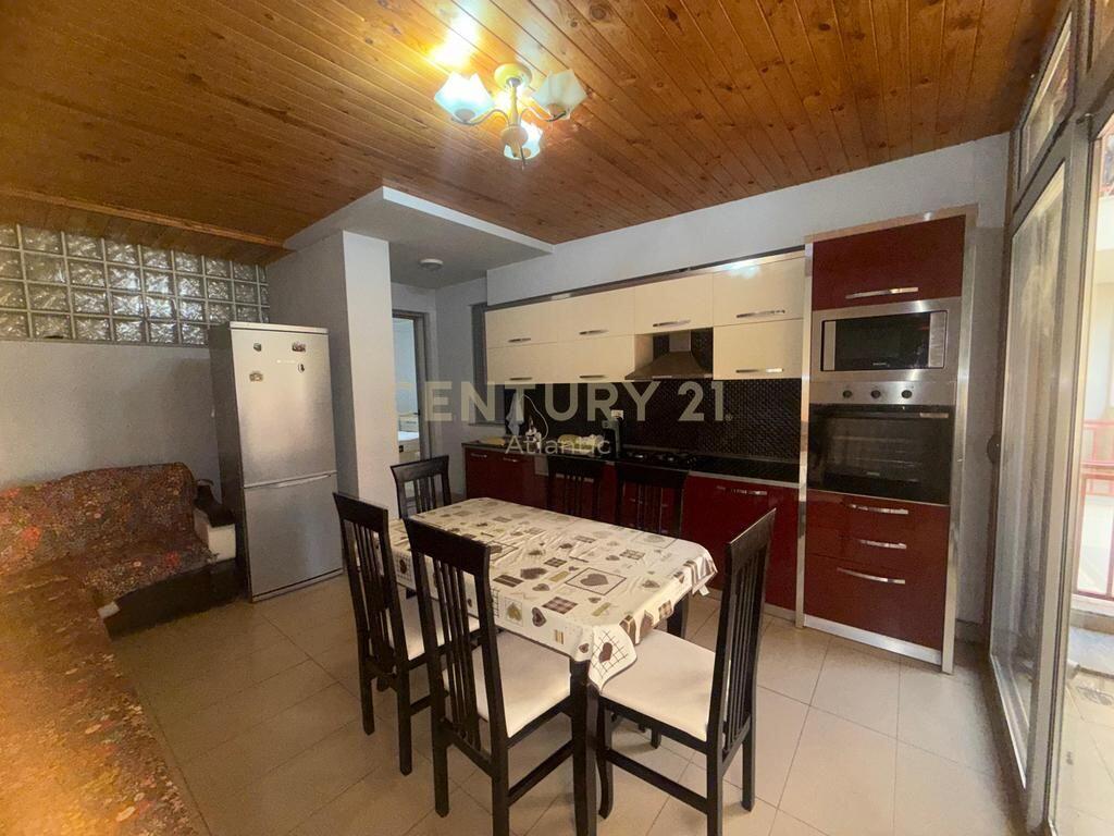 Apartament 2+1+2t + Garazhd Në Shitje në Plazh Hekurudha, Durrës - 150000€ | 100 m²