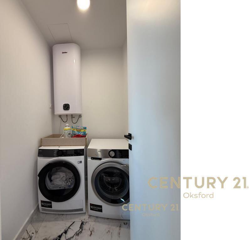 Shitet apartament luksoz në Rezidencën Lake View, Tiranë.