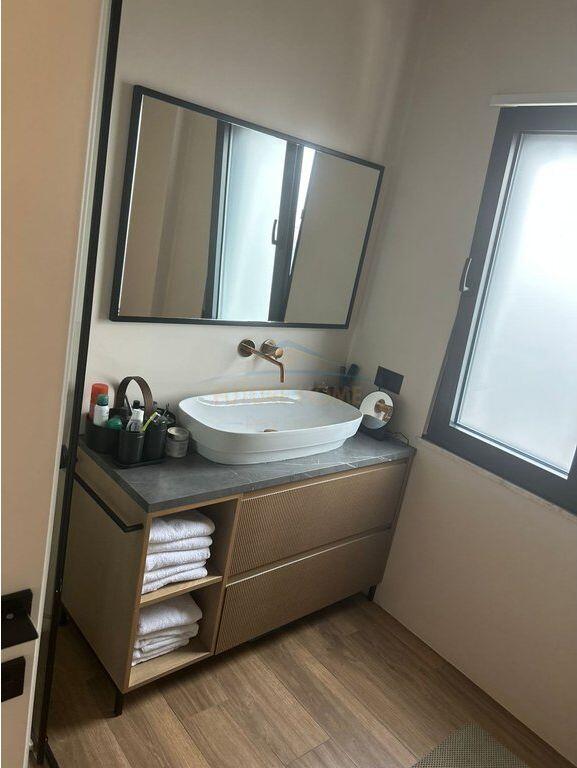 Shitet Apartament 2+1, Rruga e Elbasanit, Tiranë