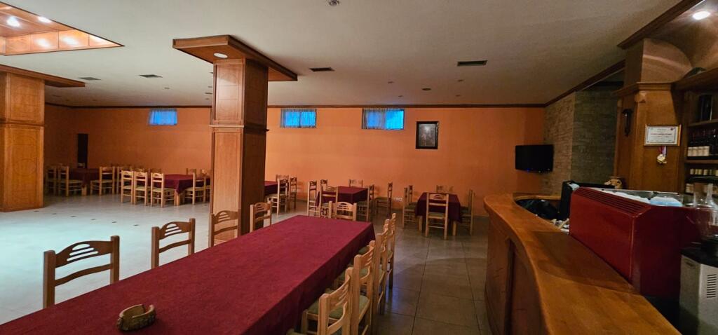 JEPET ME QERA NDERTESA SHUMËFUNKSIONALE 3 KATËSHE ADRESA SHENOVLASH 200M NGA AUTOSTRADA