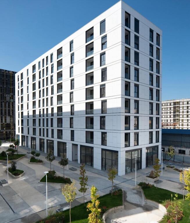 Shitet Apartament 2+1