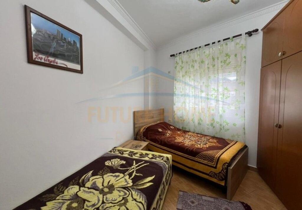 Jepet me Qera Apartament 2+1+2 , Fresku