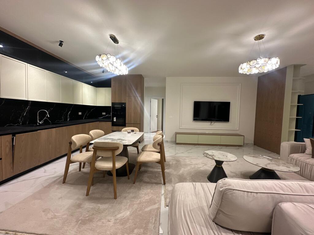 APARTAMENT 2+1+2+ POST PARKIMI | ME QIRA | LIQENI I FARKËS