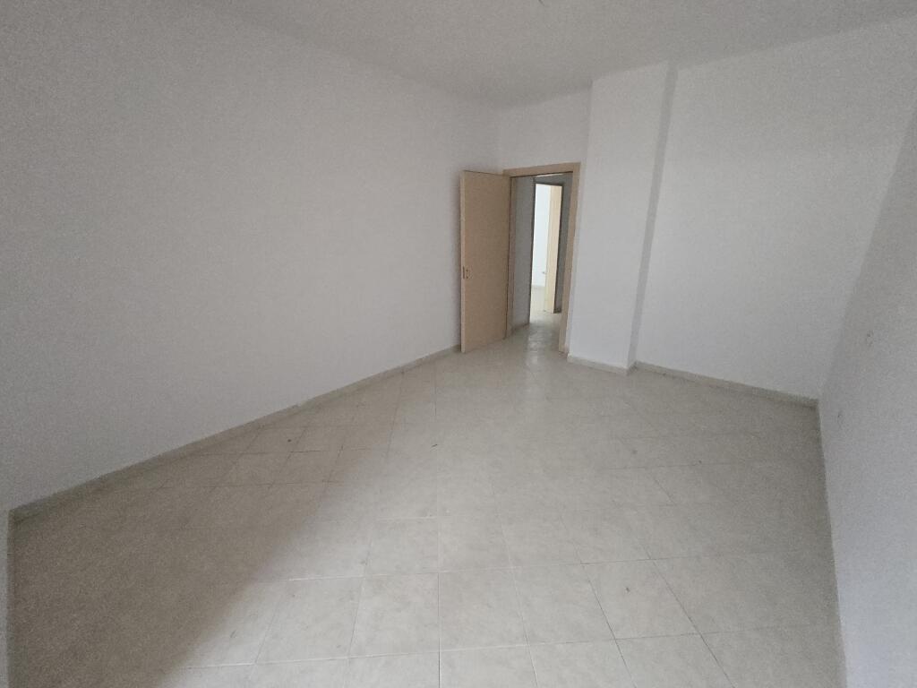 Shitet Apartament 1+1 Me Ballkon ne Fresk