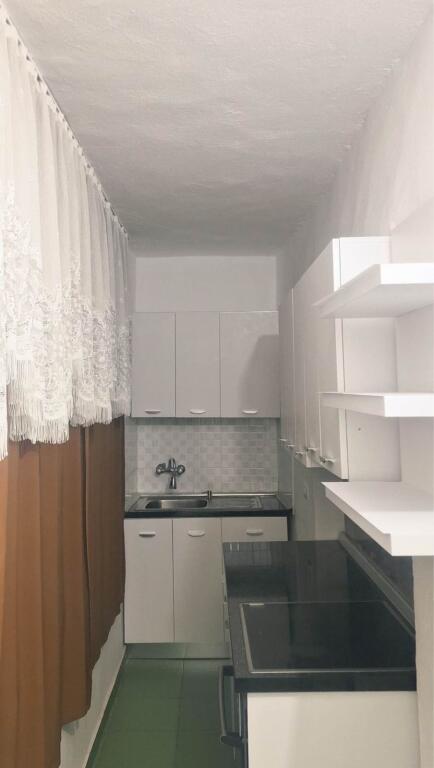 APARTAMENT ME QERA 1+1 ALI DEMI 45.000 LEKE