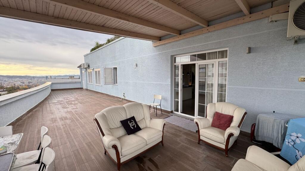 Qera, Penthouse 2+1+verande, Fresk!
