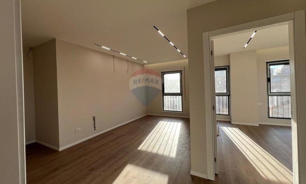 APARTAMENT 2+1 NE SHITJE TEK SHKOLLA KUQE ID: 530261056-221