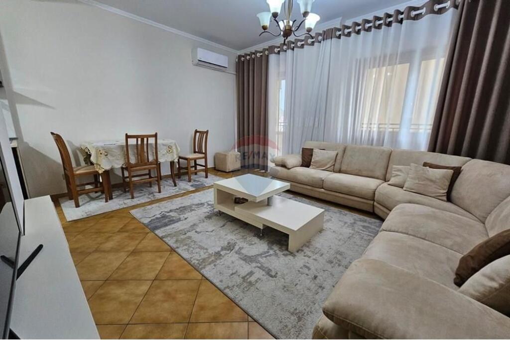 Apartament me qera 2+1 te Komuna e Parisit