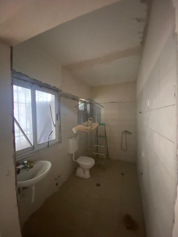 Shitet super okazion apartament 1+1.