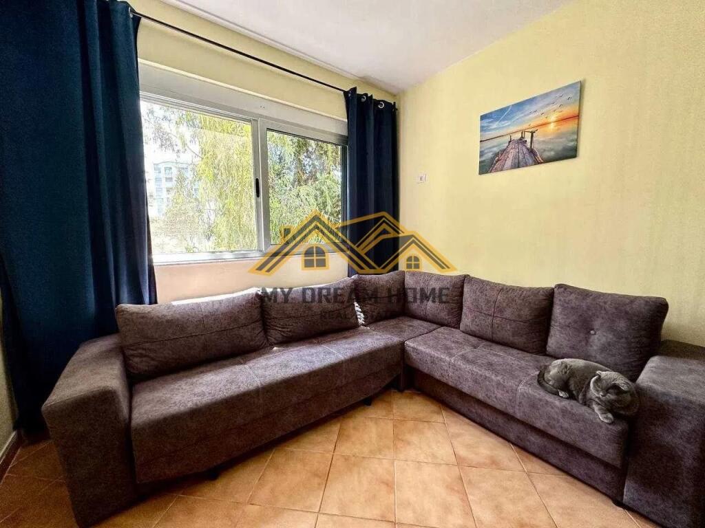 GARSONIERE PER SHITJE TEK SHKEMBI I KAVAJES !