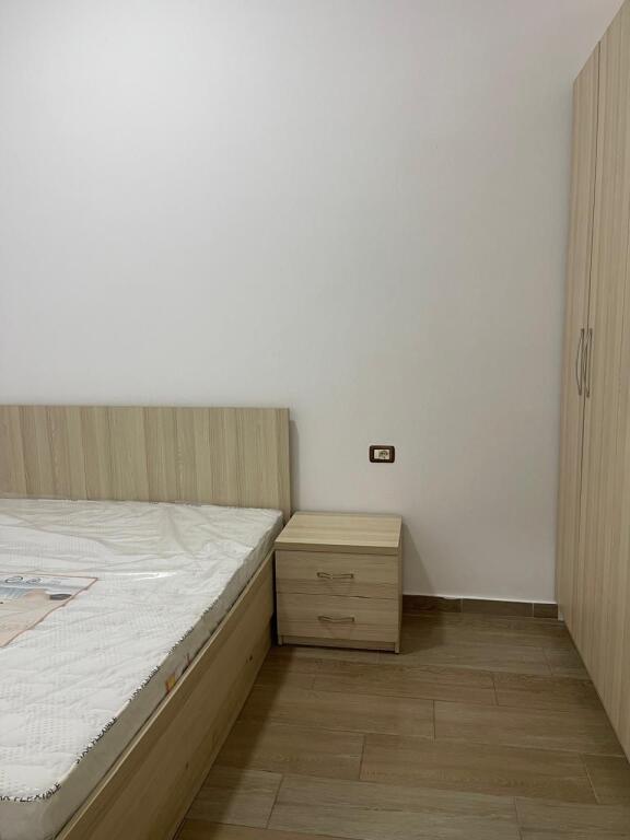 Jepet Me Qera Apartament 1+1
