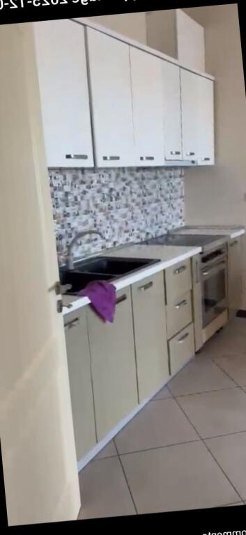 Jepet Apartment me qera 2+1, per familje  