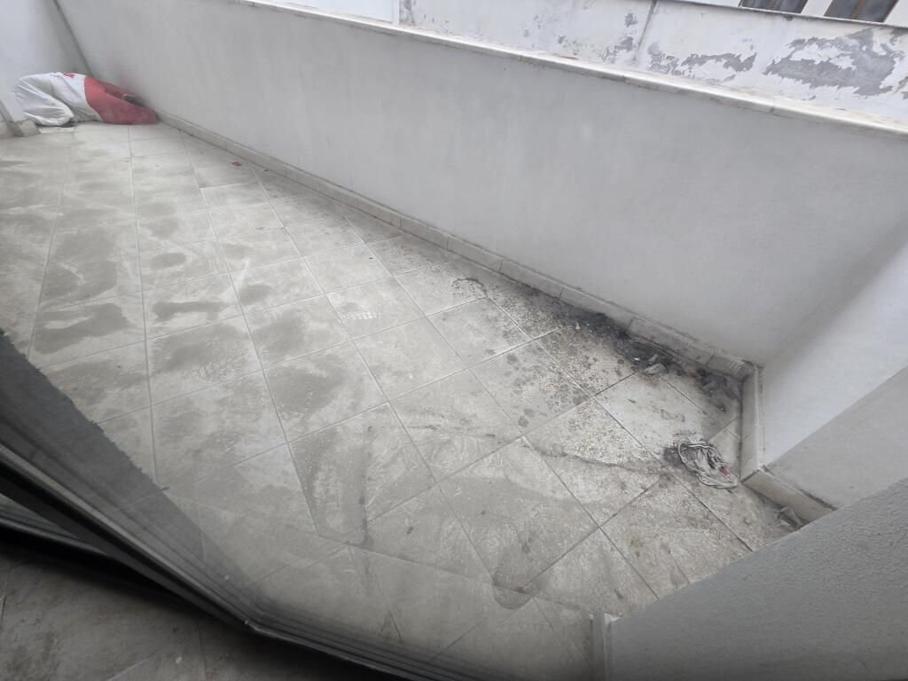 Shitet Apartament 2+1+2Blk ne Fresk