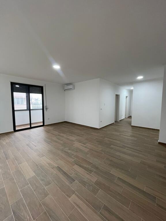 🏡 APARTAMENT ME QERA 3+1+2+3 BALLKONE UJESJELLSI DURRES