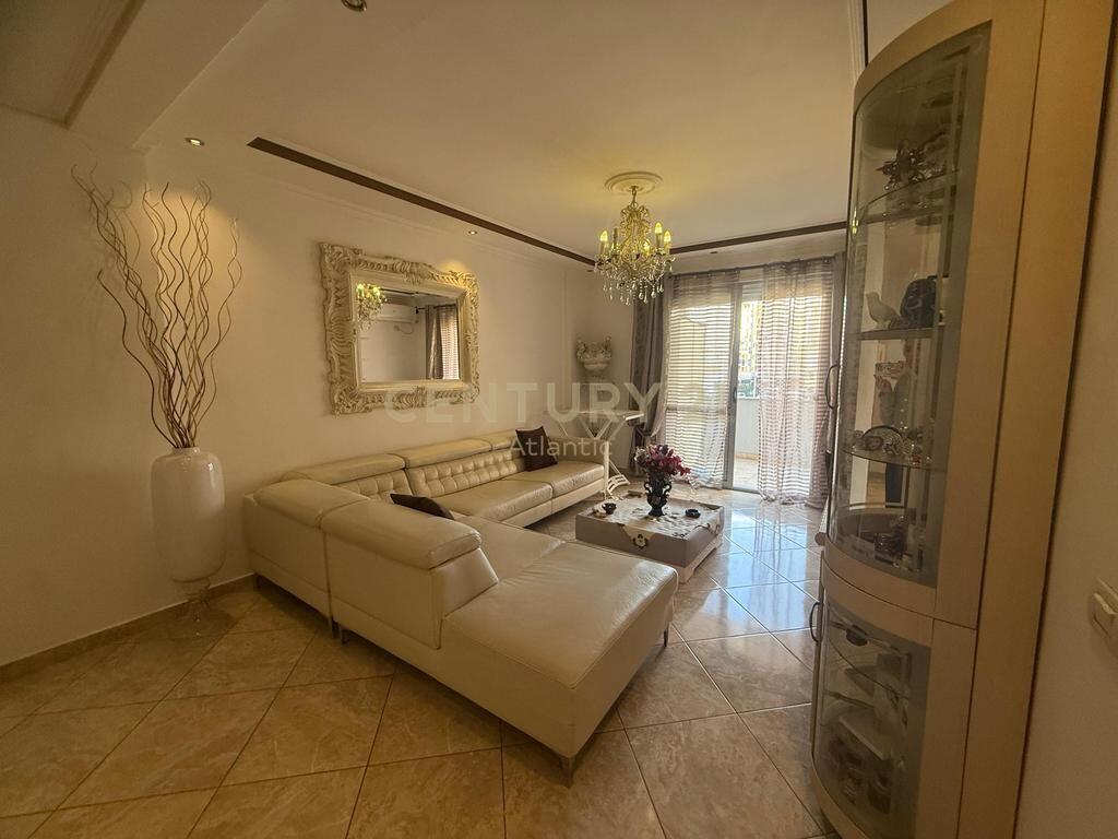 Apartament 2+1+2t + Garazhd Në Shitje në Plazh Hekurudha, Durrës - 150000€ | 100 m²