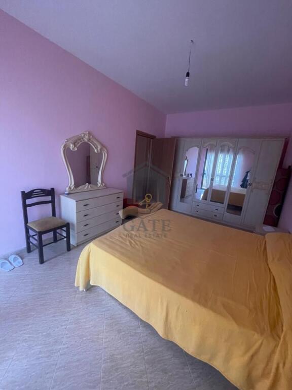 Jepet me qera Apartament 1+1 në katin e 7, me ashensor – Pranë Plazhit Iliria, Durrës.