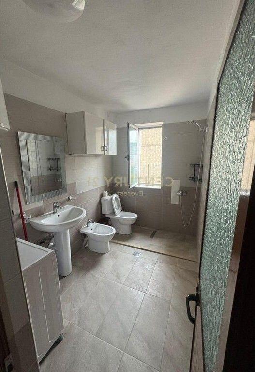 EX MERCATO ELETTRICO, AFFITTIAMO APPARTAMENTO 2+1.