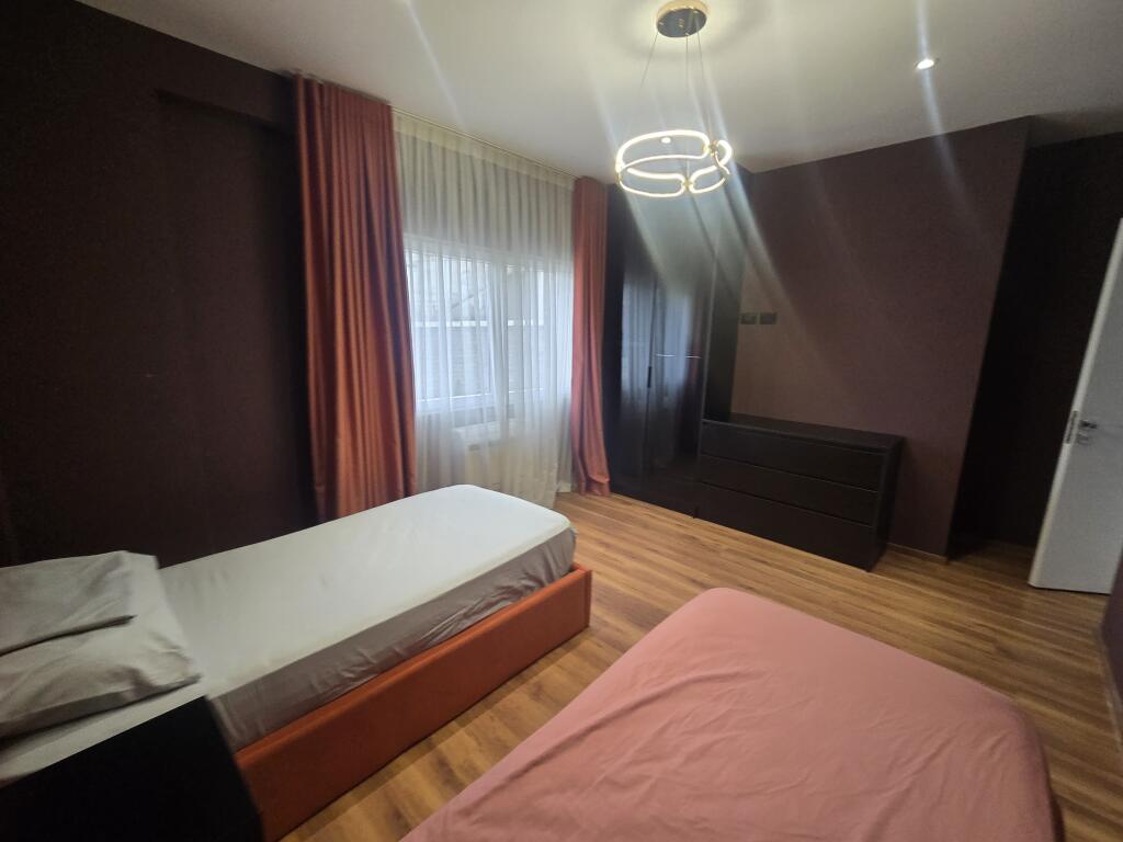 APARTAMENT 2+1+2+ POST PARKIMI | ME QIRA | LIQENI I FARKËS