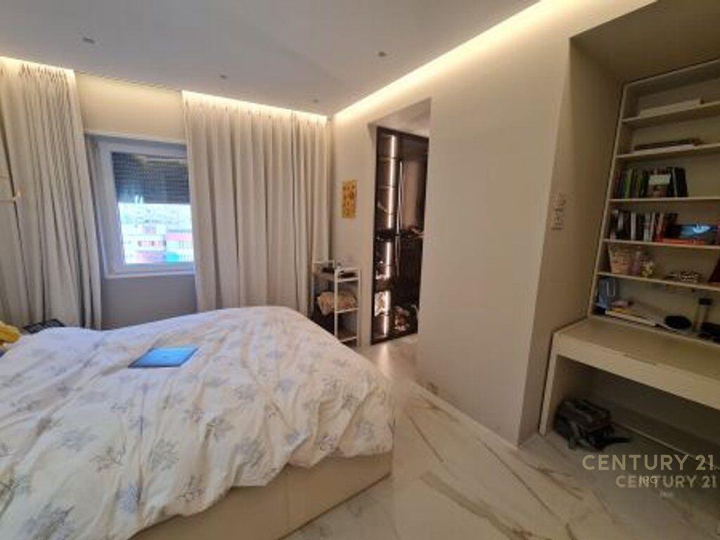 For Sale Apartment 4+1+3 Premium Modern – Komuna e Parisit, Tirana