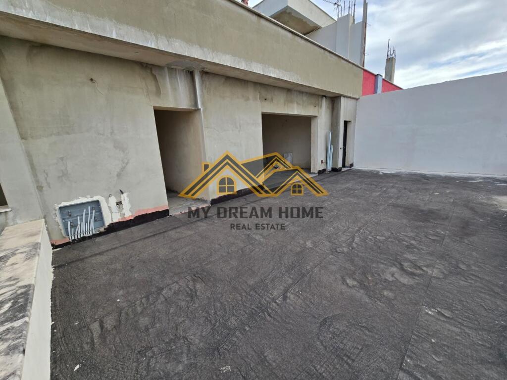 SHITET APARTAMENT 2+1+2 + VERAND TEK ISH RAJONI I POLICIS DURRES!