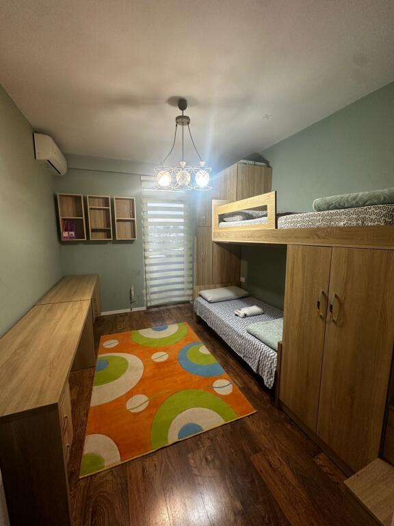 Apartament 2+1, Fusha Aviacionit!