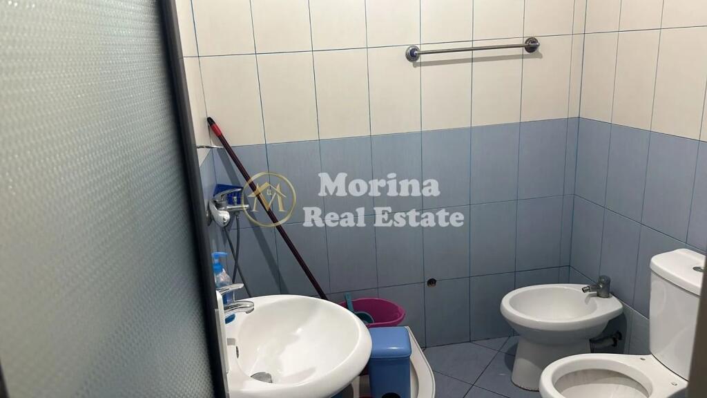 Qera , Apartament 2+1, Rruga 5 Maji, 350 Euro/muaj