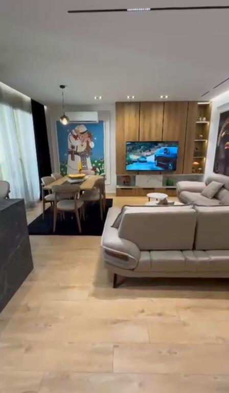 Apaertament 2+1+2 me qera, Univers City