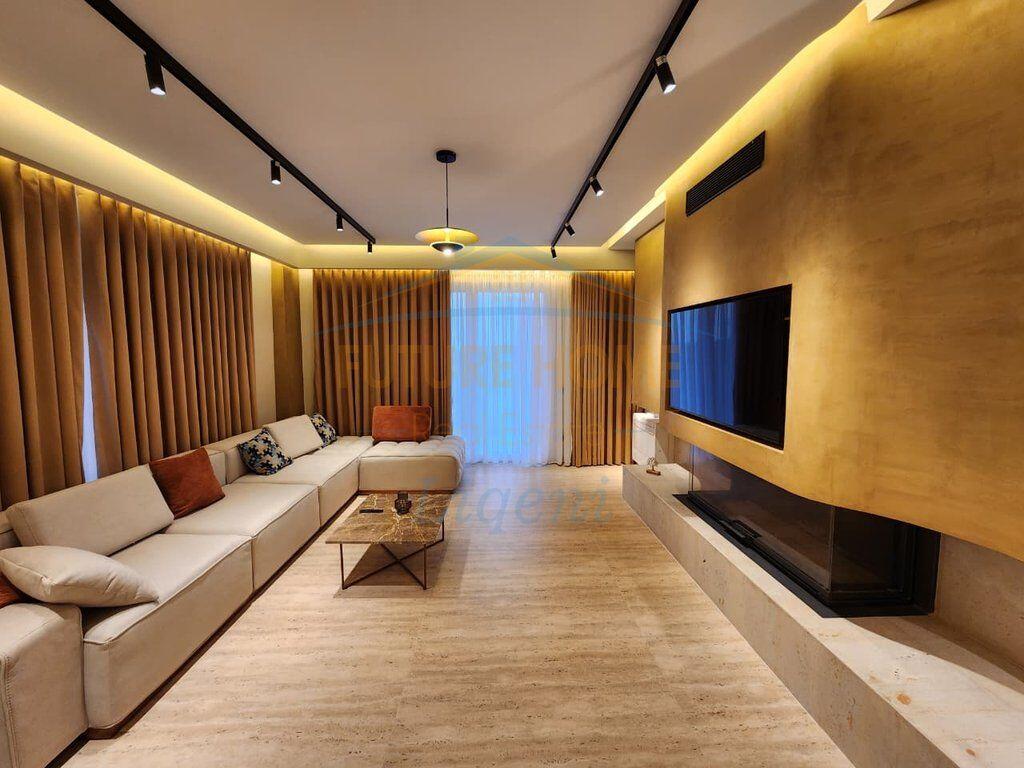 Qera, Apartament 3+1+2 Poste Parkimi, Secret Garden Residence, Tirane.