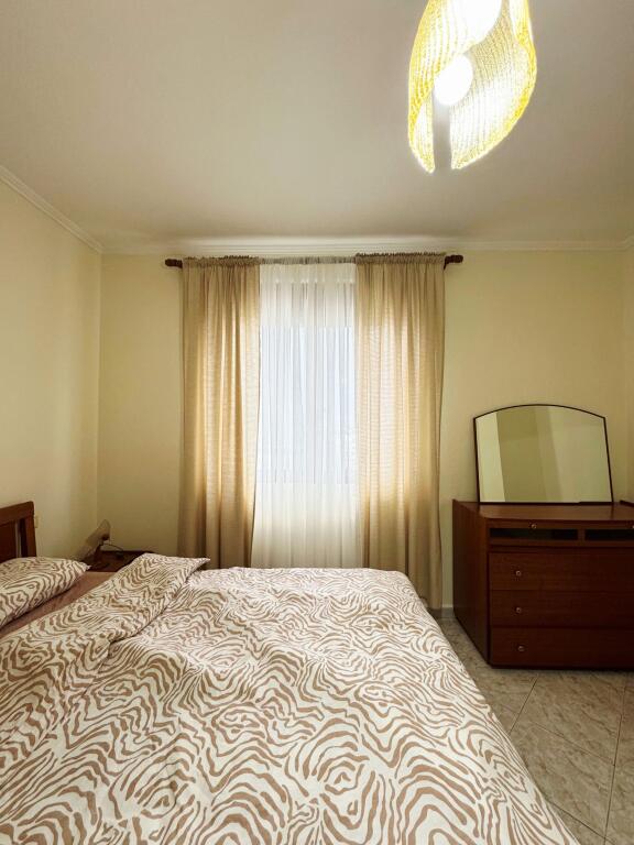 Apartament per Qira 1+1 prane Bar Zero Rruga e Portit