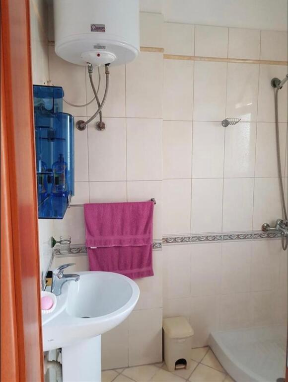 Jepet me qira garsoniere në Vlore